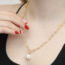 Load image into Gallery viewer, Petronilla Pendant